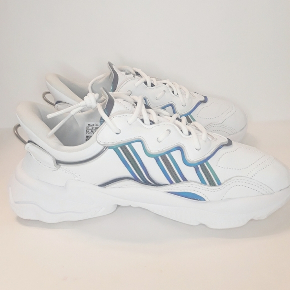 Adidas Ozweego.   Size 6.5 - Picture 6 of 8